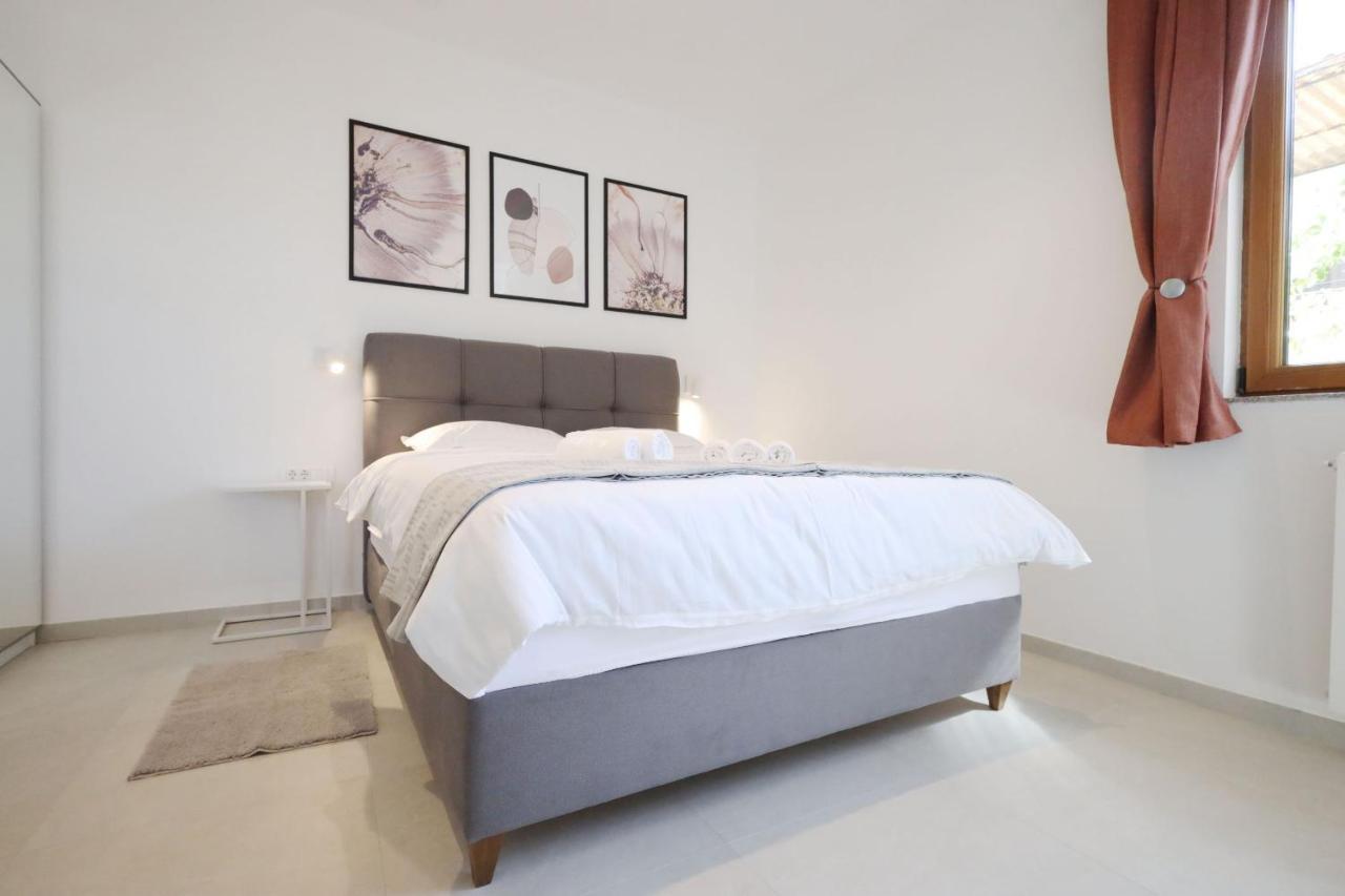 Apartments Maestral 메덜린 외부 사진