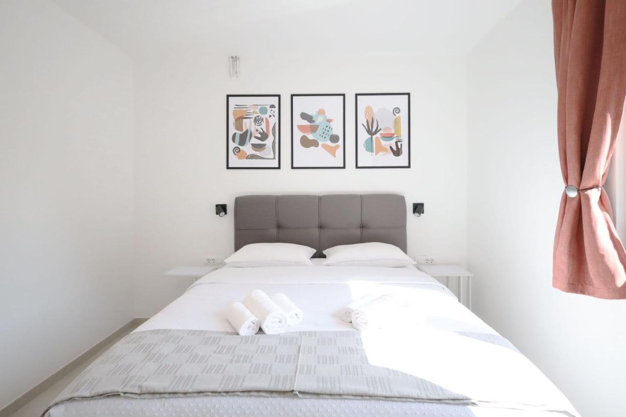 Apartments Maestral 메덜린 외부 사진