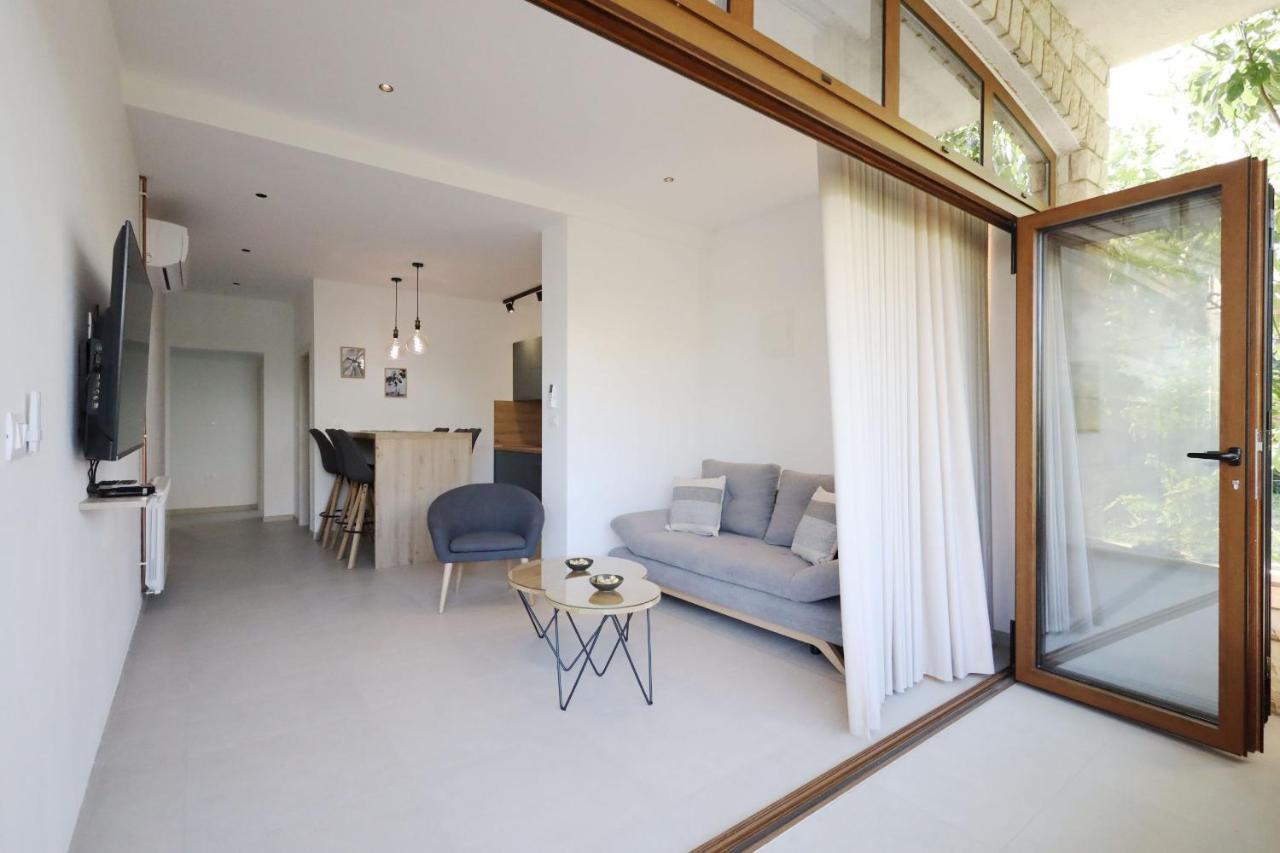Apartments Maestral 메덜린 외부 사진