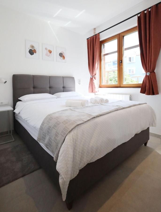 Apartments Maestral 메덜린 외부 사진
