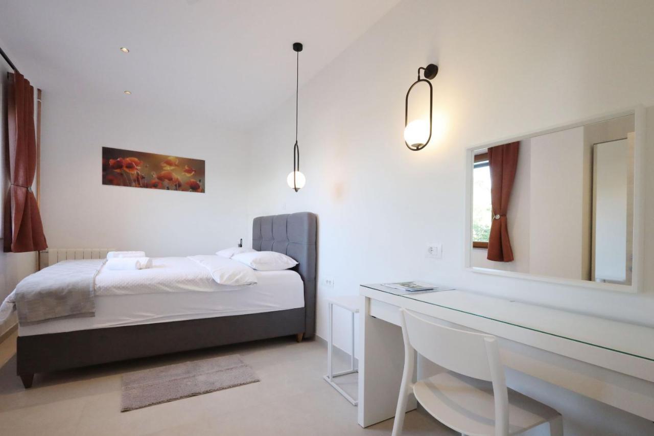 Apartments Maestral 메덜린 외부 사진